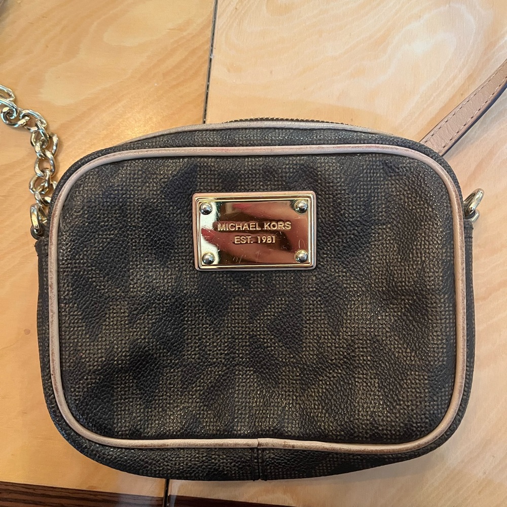 Michael kors cross body brown bag.